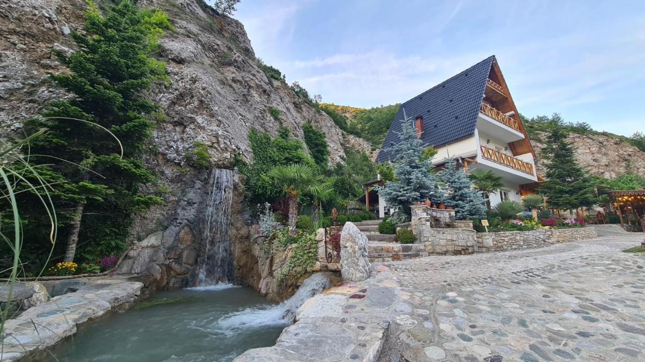 Dibra Park Agrotourism Hotel Peshkopi Exterior photo