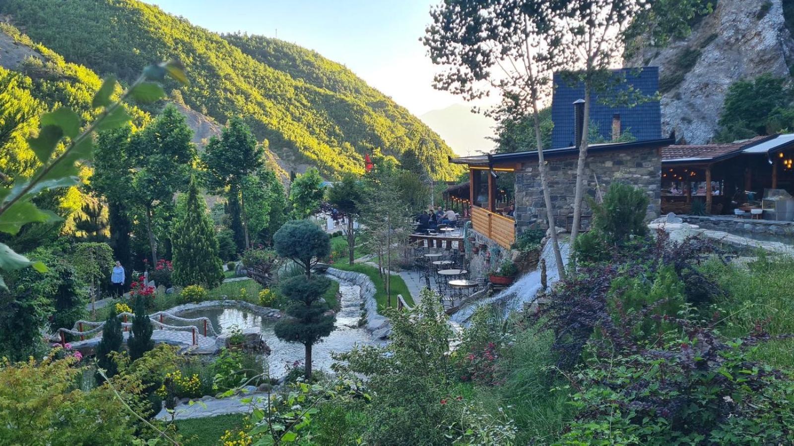 Dibra Park Agrotourism Hotel Peshkopi Exterior photo